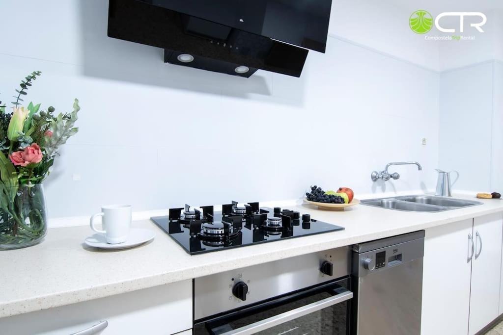 Large Complete Apartment, In The Center With Balcony Santiago de Compostela Exterior foto